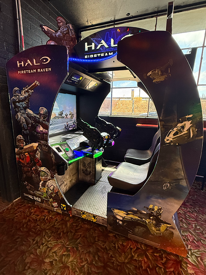 Halo Fireteam Raven arcade cabinet at Dyno Bar